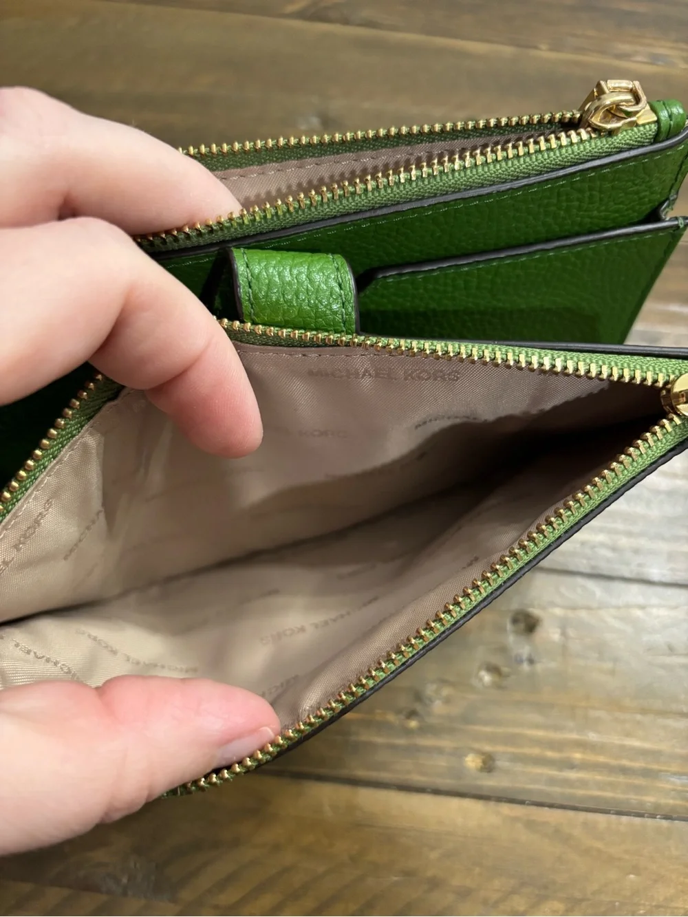 Michael Kors Adele Leather Smartphone Wallet in Green Pebbled Leather